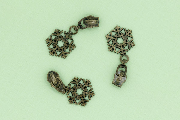Zipper Pull - Snowflake (Selection Of Colours)