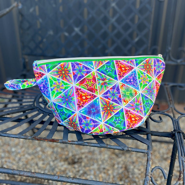 Handy Hexie Zipper Purse