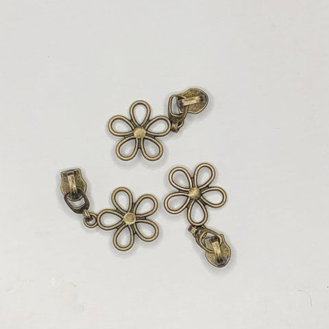 Zipper Pull - Antique Brass Flower