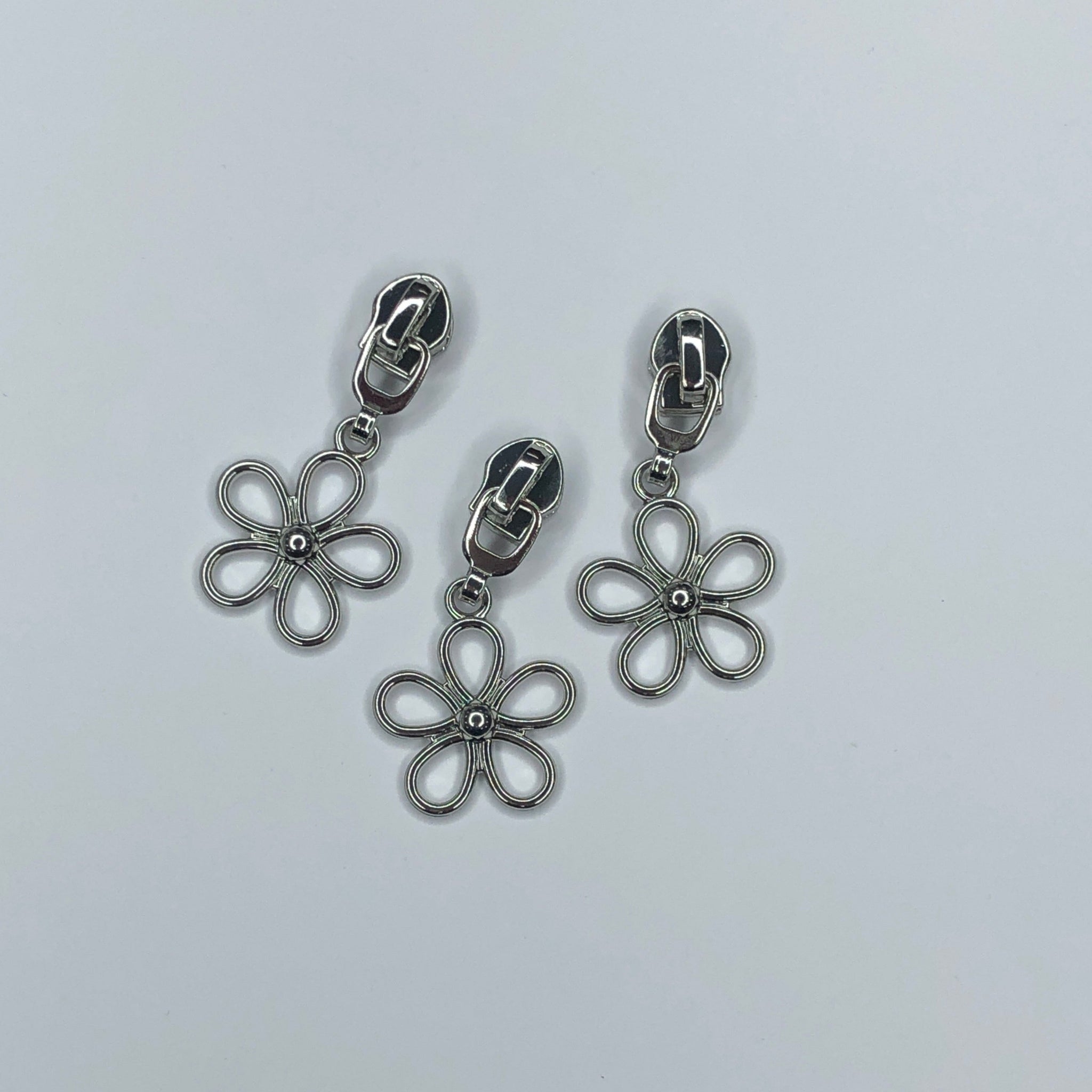 Zipper Pull - Silver Flower