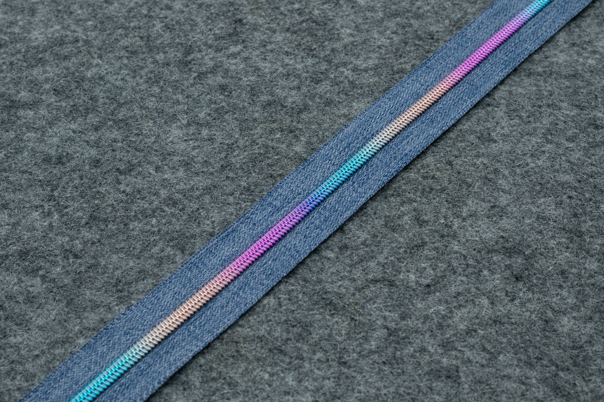 Zipper - Denim with Rainbow Teeth 1m