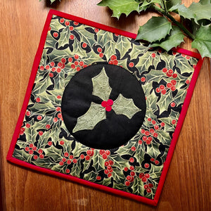 Soiree Christmas Holly Placemat